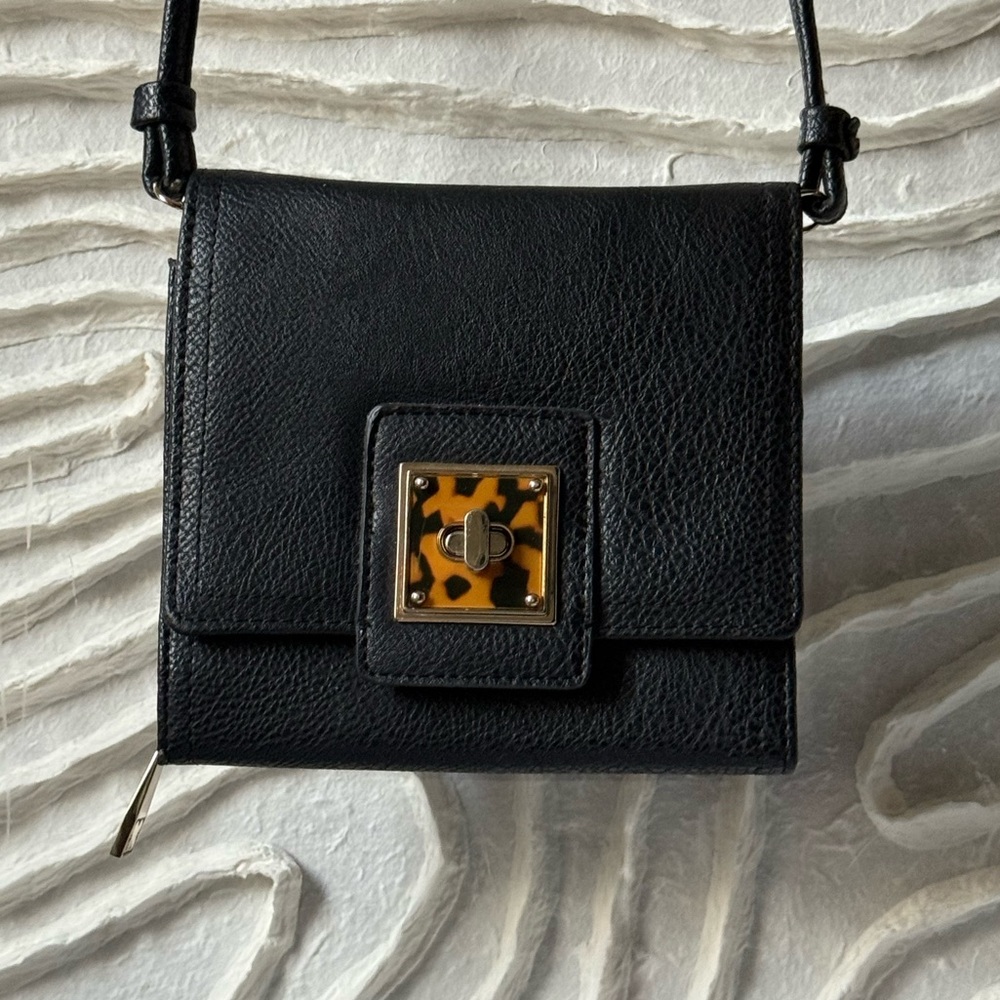 Vintage Liz Claiborne Black Pebbled Organizer Wallet Crossbody Bag